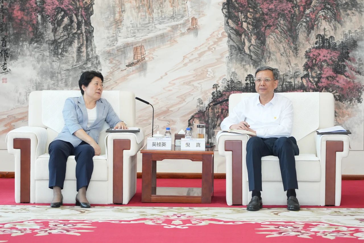 中國能建黨委副書記、總經(jīng)理倪真與湖南省委常
